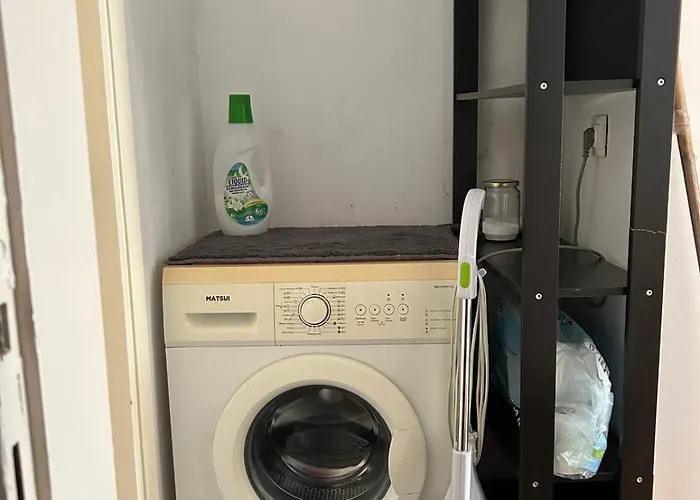 Dimitar * 尼亚米卡尼奥纳